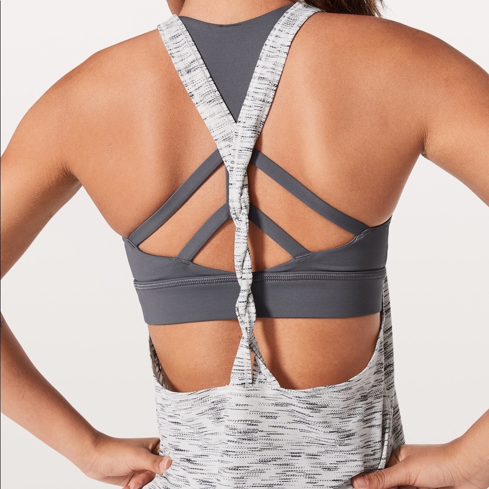 Lulu 🍋 Twist and Toil Tank